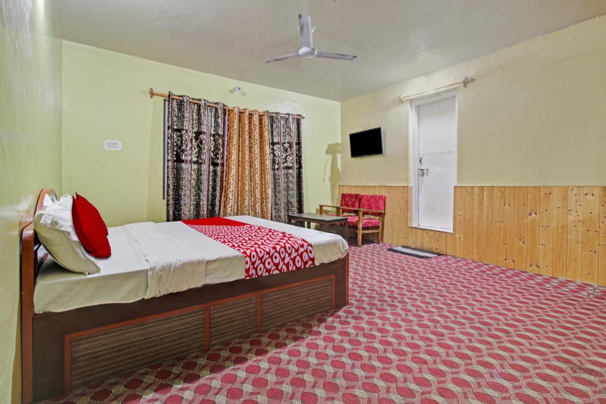 Hotel Ab-I-Hayat Srīnagar Buitenkant foto