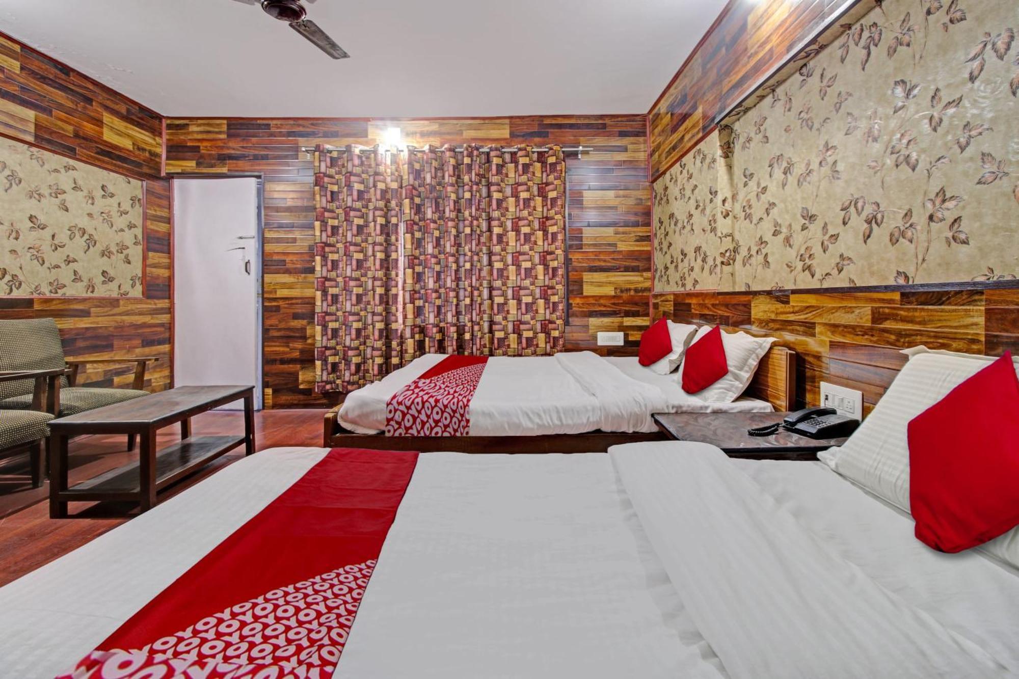 Hotel Ab-I-Hayat Srīnagar Buitenkant foto